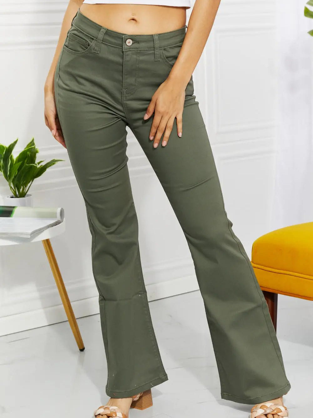 HIGH RISE BOOT CUT JEANS - OLIVE - MeadeuxHIGH RISE BOOT CUT JEANS - OLIVEBottomsMeadeux
