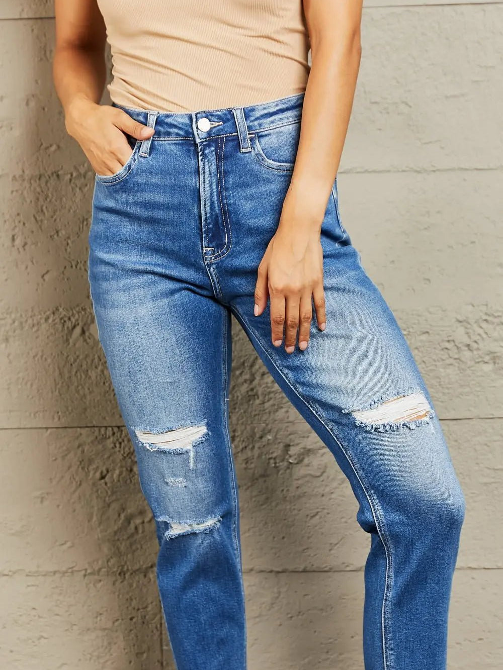 HIGH WAISTED CROPPED DAD JEANS - MeadeuxHIGH WAISTED CROPPED DAD JEANSJeansMeadeux