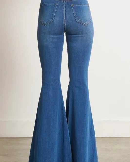 HIGH WAISTED DISTRESSED FLARE JEANS - MeadeuxHIGH WAISTED DISTRESSED FLARE JEANSJeansMeadeux