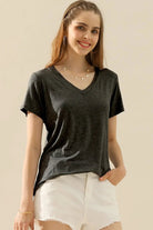 LOOSE FIT OVERFLOWING BAGGY V-NECK T-SHIRT - MeadeuxLOOSE FIT OVERFLOWING BAGGY V-NECK T-SHIRTTopsMeadeux