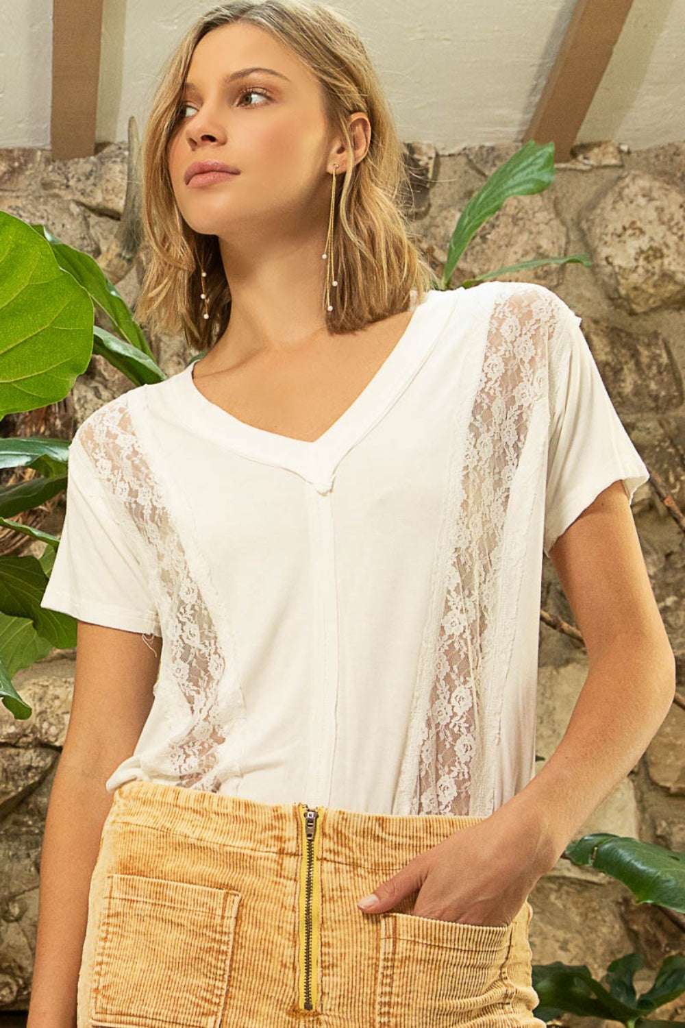 LACE DETAIL VNECK TSHIRT Blouse Meadeux