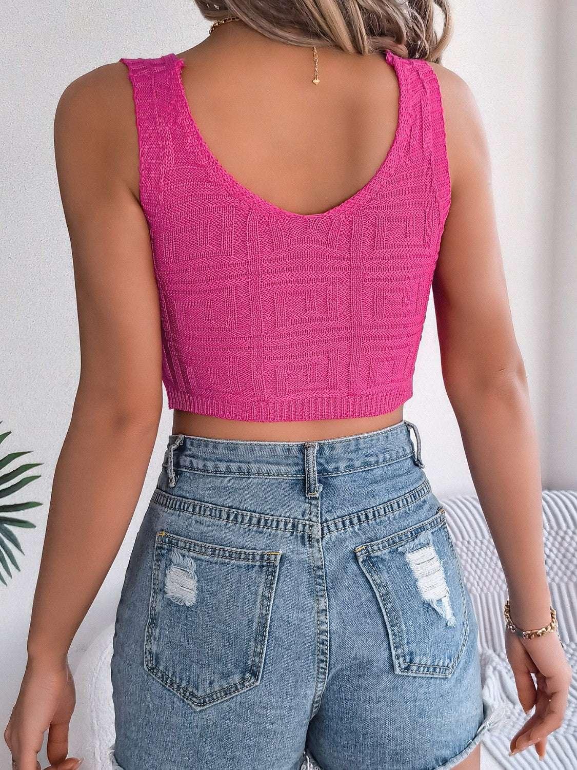 TWISTED KNIT TOP VNECK CROPPED VEST Tops Meadeux