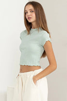 CASUAL SHORT SLEEVE CROPPED LETTUCE EDGE TOP - MeadeuxCASUAL SHORT SLEEVE CROPPED LETTUCE EDGE TOPCrop TopMeadeux