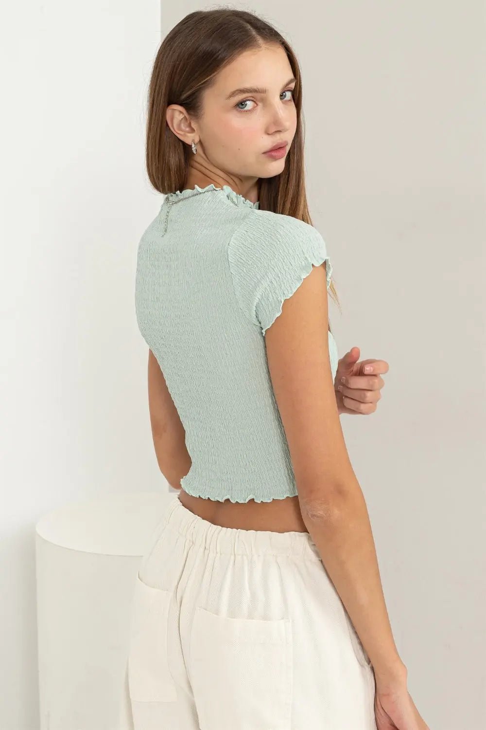 CASUAL SHORT SLEEVE CROPPED LETTUCE EDGE TOP - MeadeuxCASUAL SHORT SLEEVE CROPPED LETTUCE EDGE TOPCrop TopMeadeux