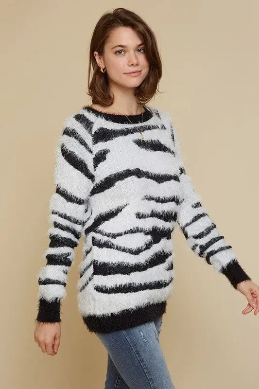 FUZZY ZEBRA SWEATER - MeadeuxFUZZY ZEBRA SWEATERSweaterMeadeux