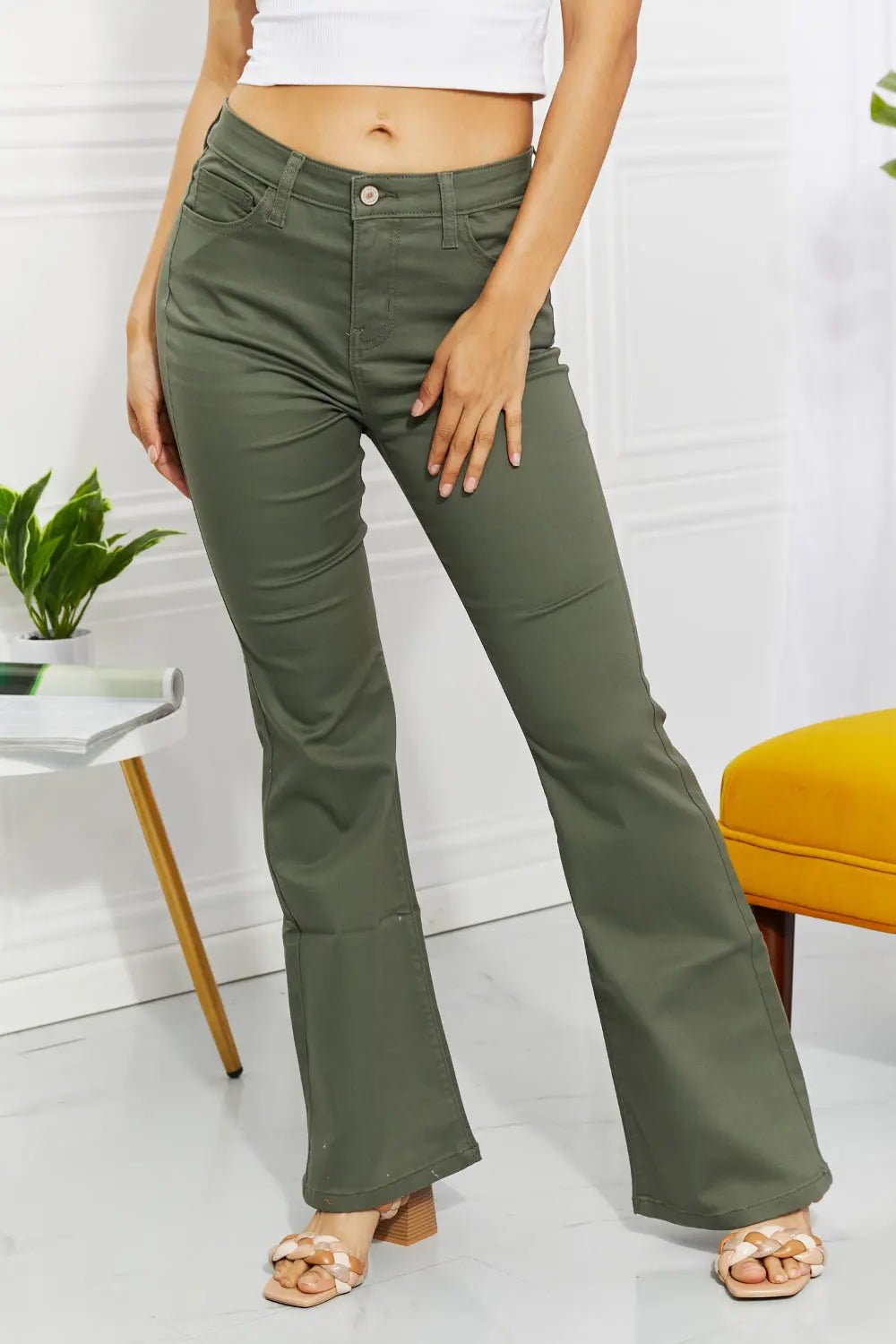 HIGH RISE BOOT CUT JEANS - OLIVE - MeadeuxHIGH RISE BOOT CUT JEANS - OLIVEBottomsMeadeux