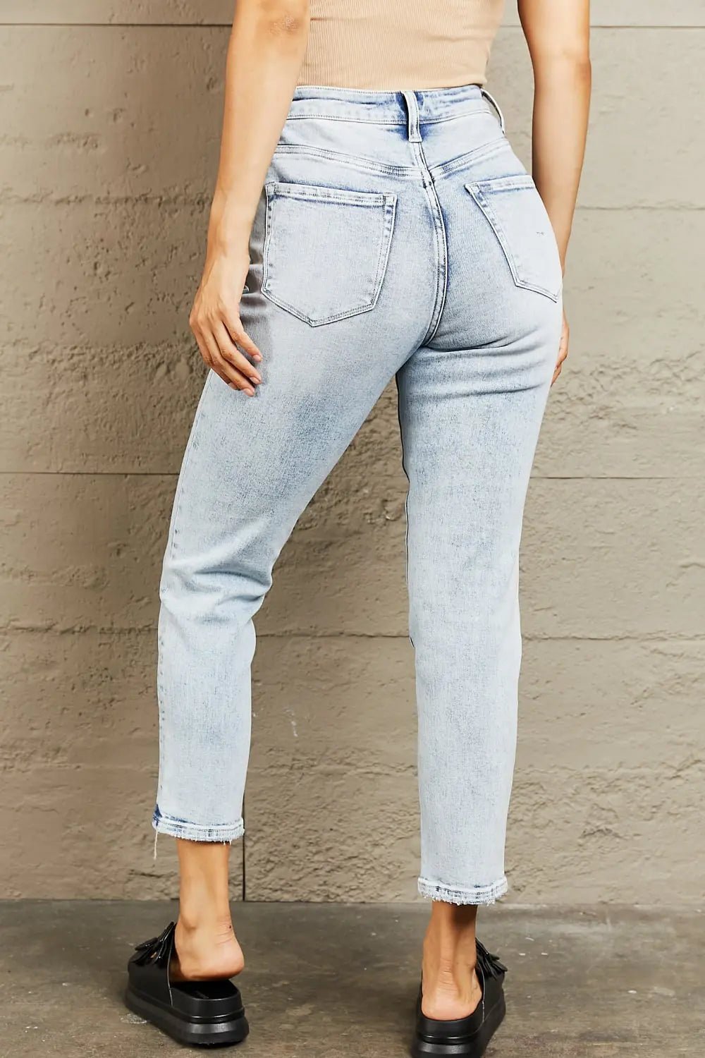 HIGH WAISTED ACID WASH ACCENT JEANS - MeadeuxHIGH WAISTED ACID WASH ACCENT JEANSJeansMeadeux