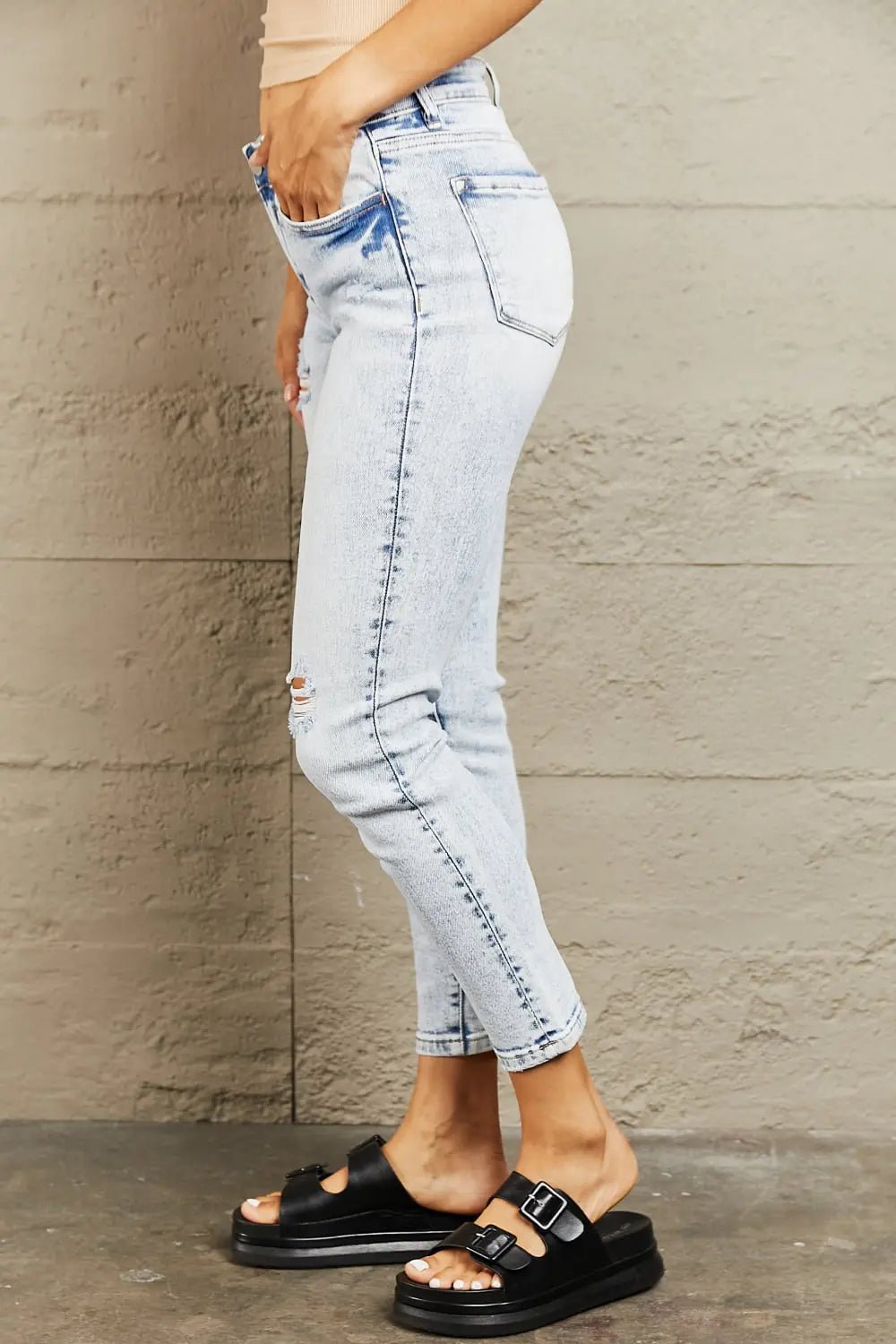 MID RISE TRENDY CROPPED SKINNY ACID WASH JEANS - MeadeuxMID RISE TRENDY CROPPED SKINNY ACID WASH JEANSJeansMeadeux
