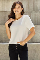 PEARL DETAIL OPEN BACK BLOUSE T-SHIRT - MeadeuxPEARL DETAIL OPEN BACK BLOUSE T-SHIRTBlouseMeadeux