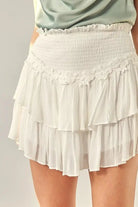 WHITE WAISTBAND SKORT WITH FLOWER DETAIL - MeadeuxWHITE WAISTBAND SKORT WITH FLOWER DETAILSkirtsMeadeux