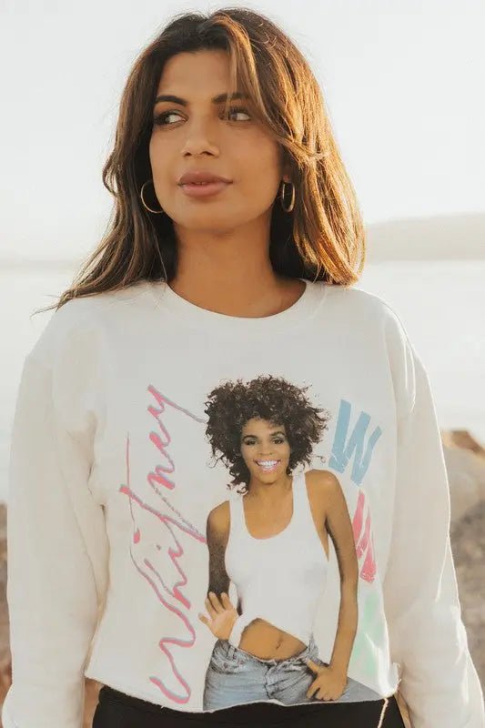 WHITNEY HOUSTON GRAPHIC T SWEATER - MeadeuxWHITNEY HOUSTON GRAPHIC T SWEATERGraphic TeeMeadeux